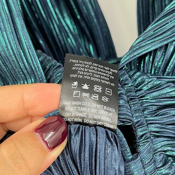 Sabina Musayev | Maxim Top Dark Ocean Metallic Pleated V-Neck Peplum Blouse L - Picture 11 of 11